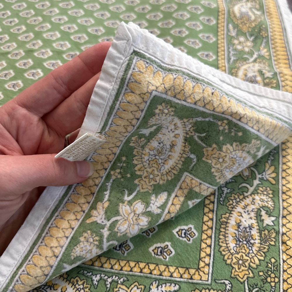 William Sonoma Set Of 6 Napkins